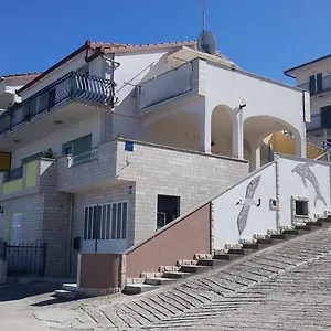Karmen Apartman